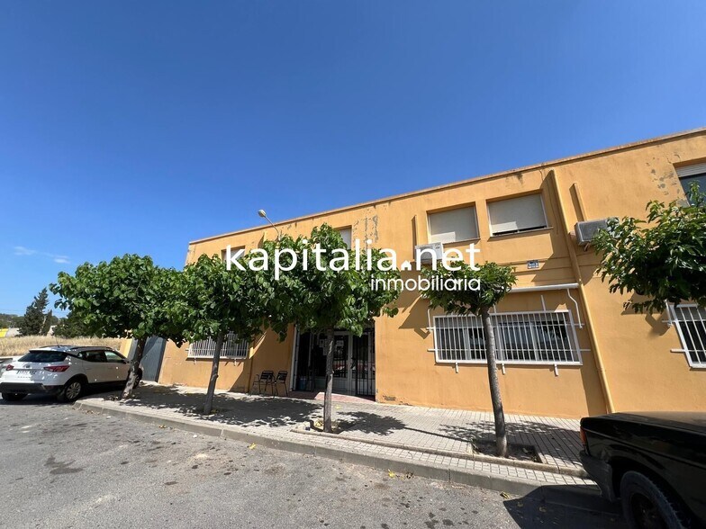Retail in Cañada for lease - Building Photo - Image 1 of 30