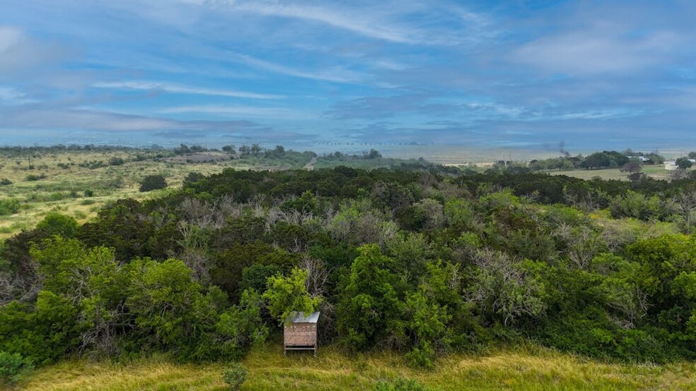 504 Frances Harris Ln, San Marcos, TX for sale - Building Photo - Image 3 of 12