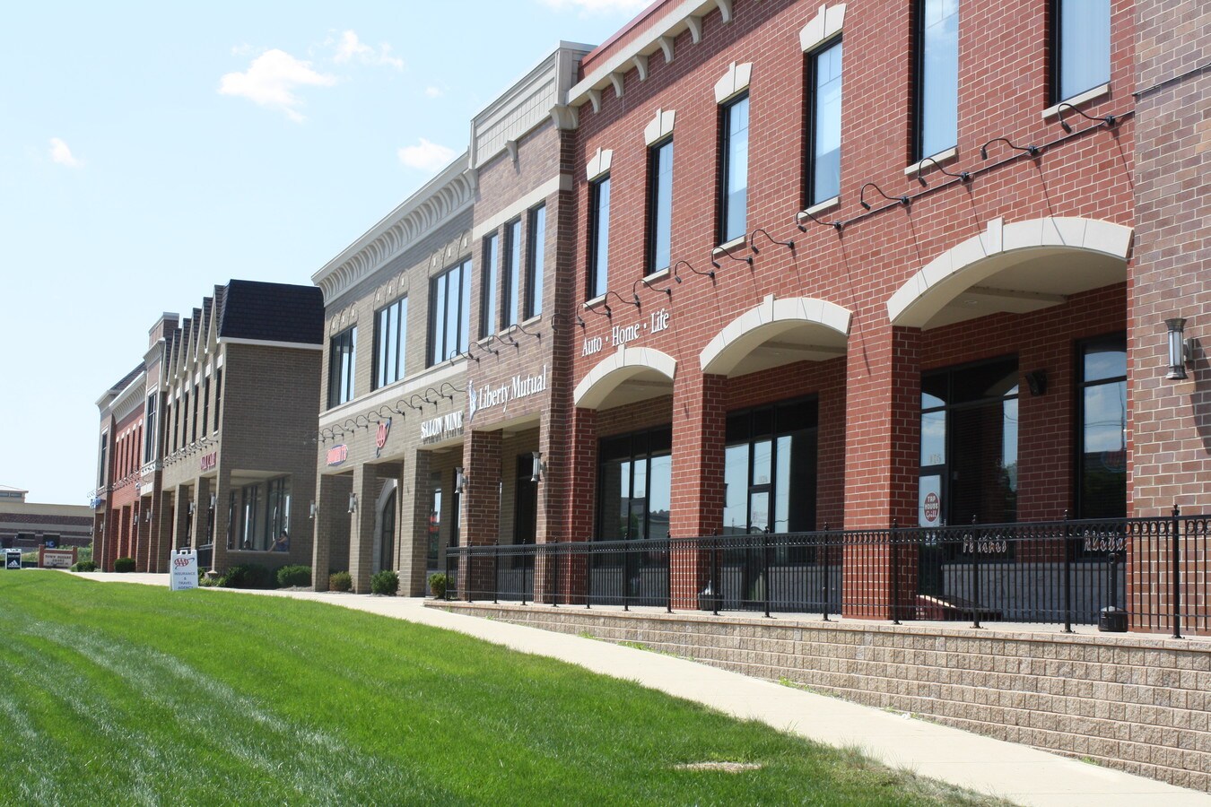 24402 W Lockport St, Plainfield, IL 60544