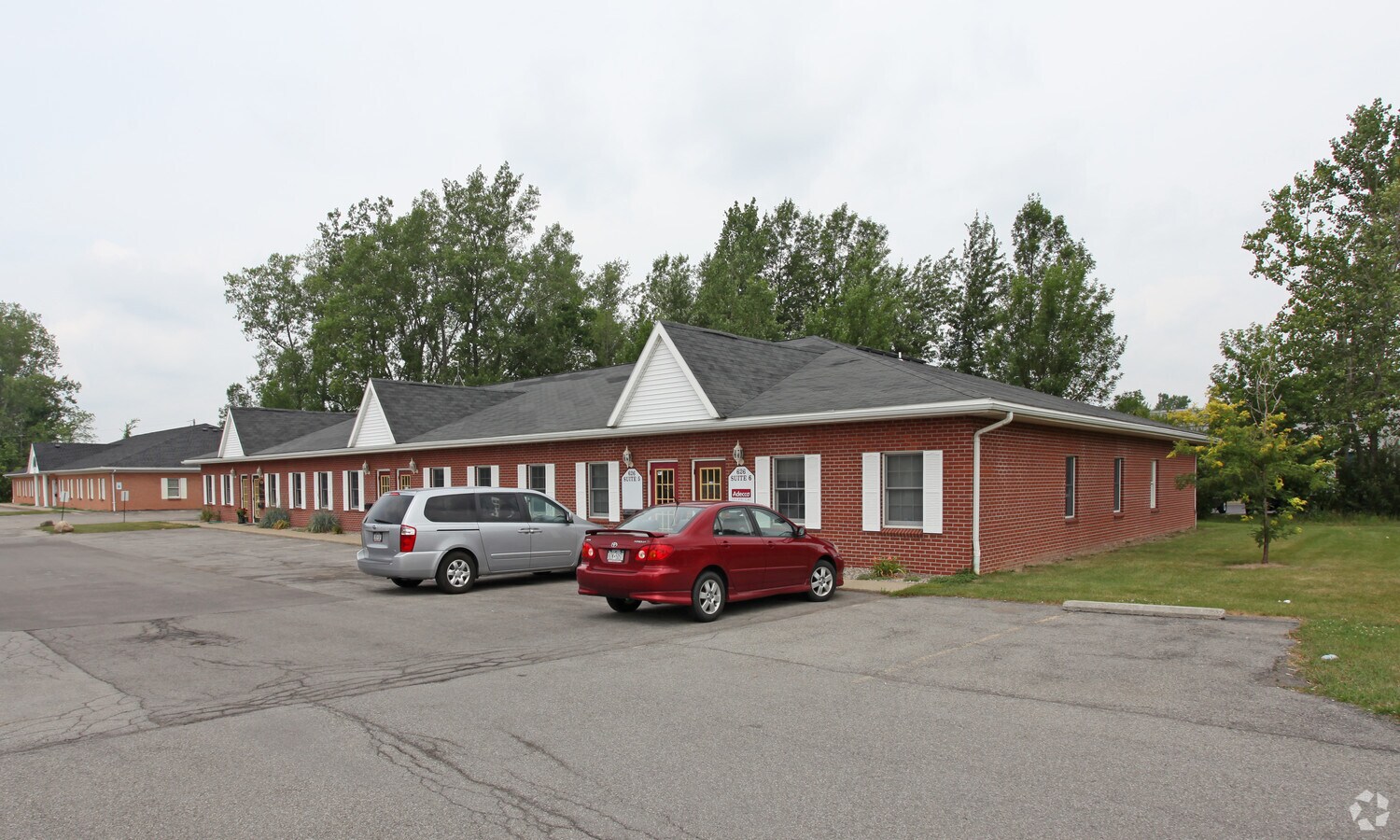 626 N French Rd, Amherst, NY 14228