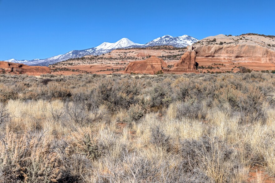 17 Back of the Arch dr, La Sal, UT for sale - Primary Photo - Image 1 of 1
