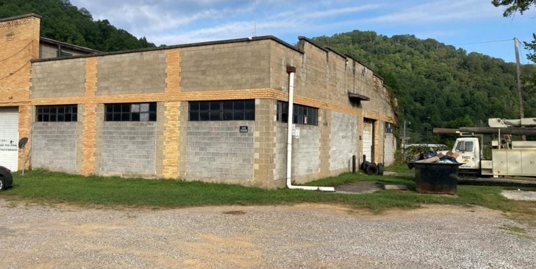 2841 N Main St, Hazard, KY for lease - Primary Photo - Image 1 of 5