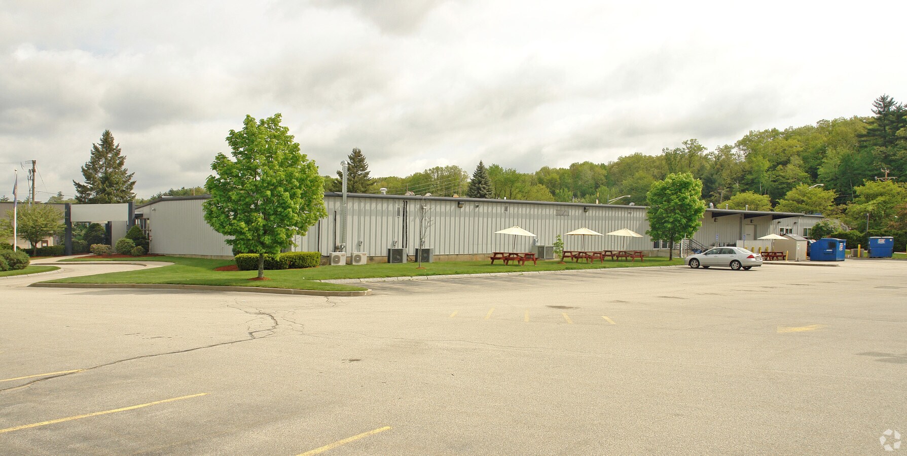 2456 Brown Ave, Manchester, NH 03103