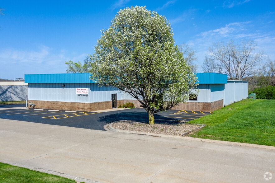 5401 Hayes St, Merriam, KS 66203