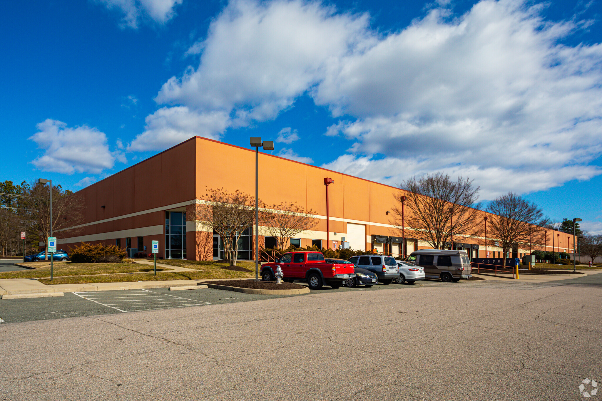 510 Eastpark Ct, Sandston, VA for lease Primary Photo- Image 1 of 3