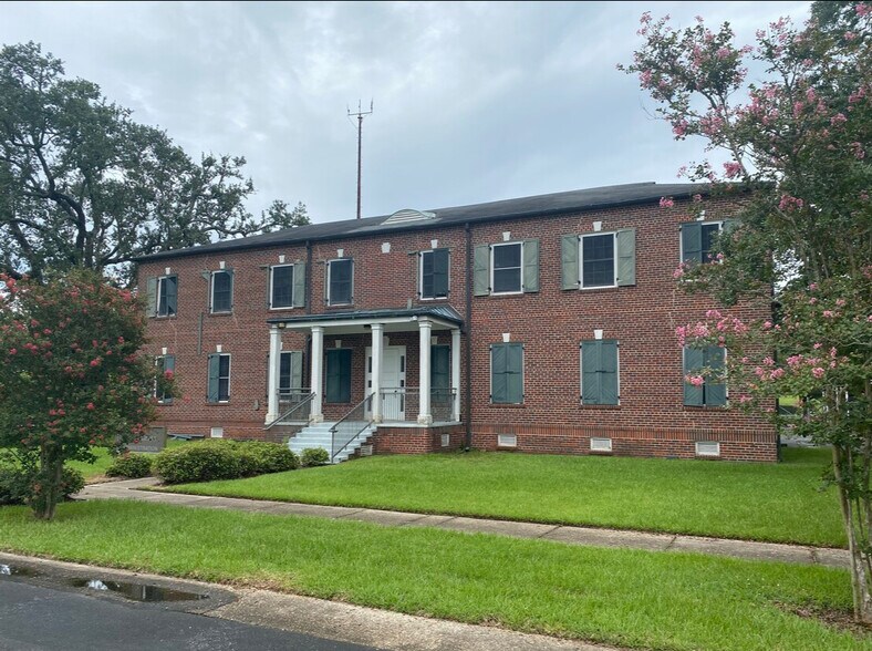 3819 Patterson Dr, New Orleans, LA 70114