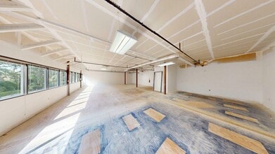 140 N Westmonte Dr, Altamonte Springs, FL for lease Interior Photo- Image 2 of 5