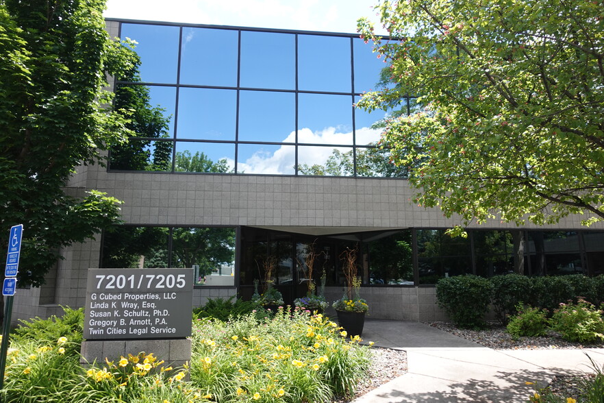 7201-7205 Ohms Ln, Minneapolis, MN for lease - Building Photo - Image 1 of 19