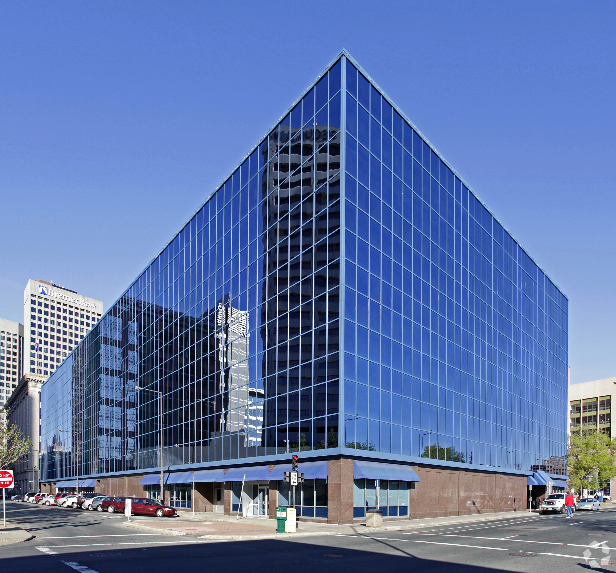 121 7th Pl E, Saint Paul, MN for sale Primary Photo- Image 1 of 1