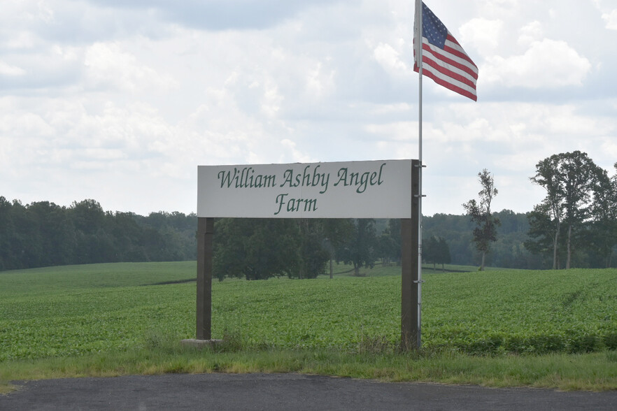 8301 Angel Pardue Rd, Stokesdale, NC for sale - Primary Photo - Image 1 of 1