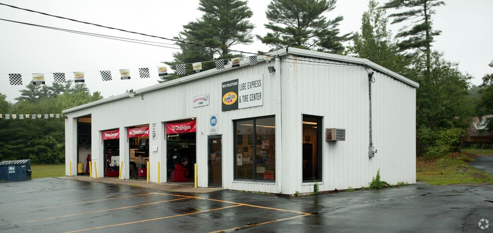 359 W Grove St, Middleboro, MA for sale - Primary Photo - Image 1 of 1