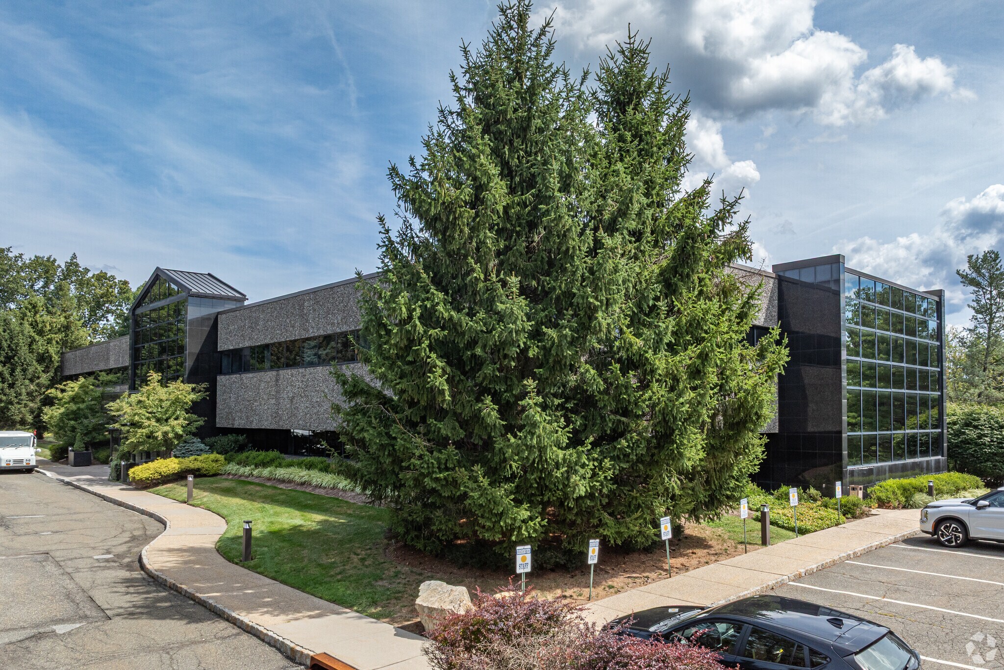 100 Valley Rd, Mount Arlington, NJ for sale Primary Photo- Image 1 of 1