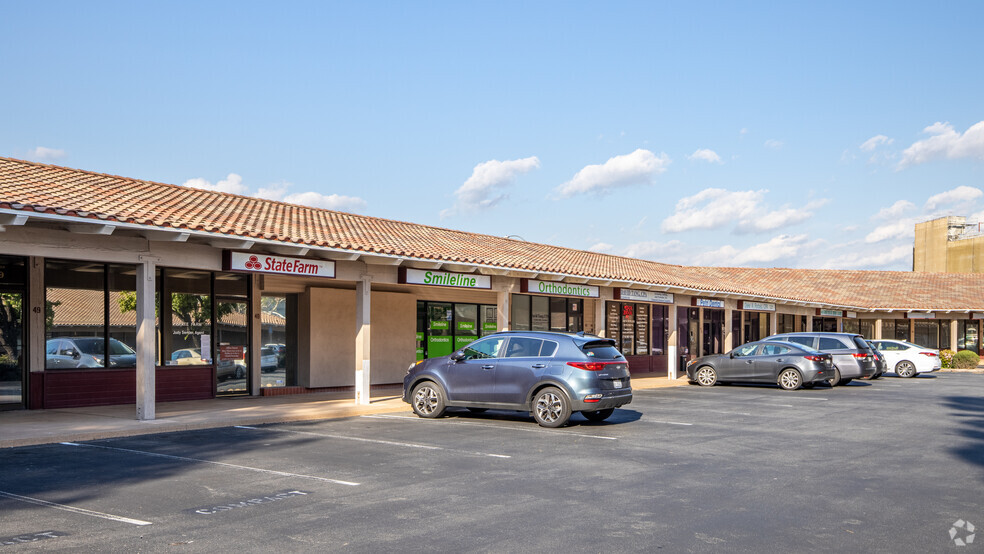 1111 W Town and Country Rd, Orange, CA for lease - Building Photo - Image 3 of 47