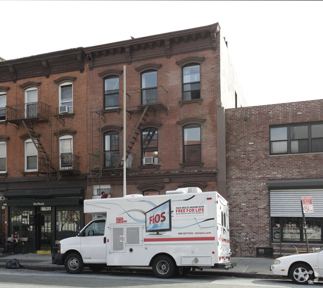 430 Union Ave, Brooklyn, NY for sale - Primary Photo - Image 1 of 1