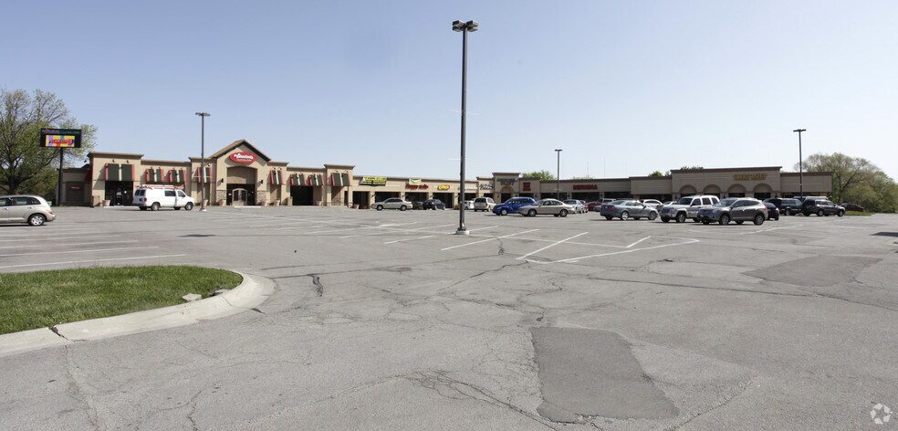 10102-10190 Maple Rd, Omaha, NE for sale - Building Photo - Image 1 of 1