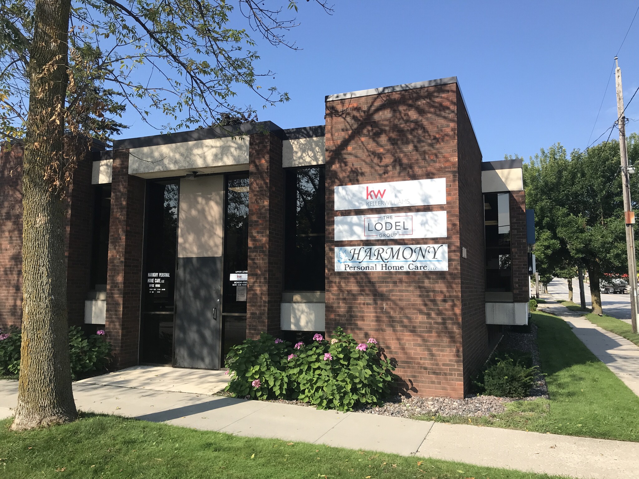 1701 Washington St, Manitowoc, WI for sale Building Photo- Image 1 of 26