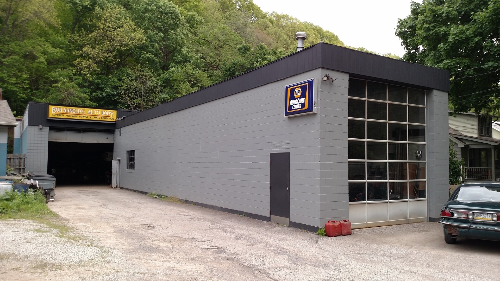 1029 Campbells Run Rd, Carnegie, PA for sale Primary Photo- Image 1 of 1