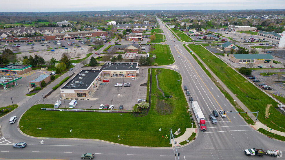 9684-9700 Sawmill Pky, Powell, OH for lease - Aerial - Image 2 of 10