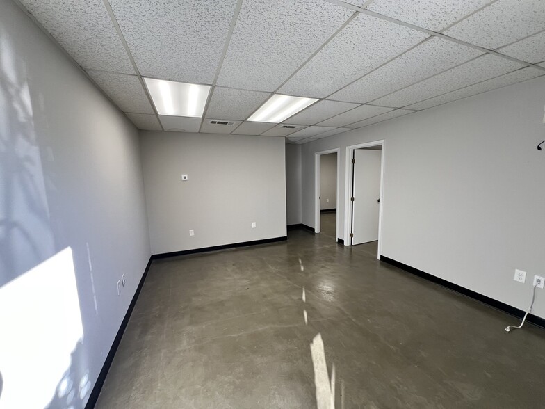 200-210 St Paul St, Jackson, MS for lease - Building Photo - Image 3 of 9