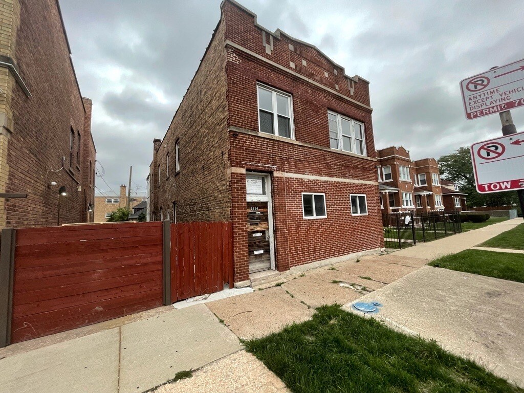 5954 W Wrightwood Ave, Chicago, IL 60639