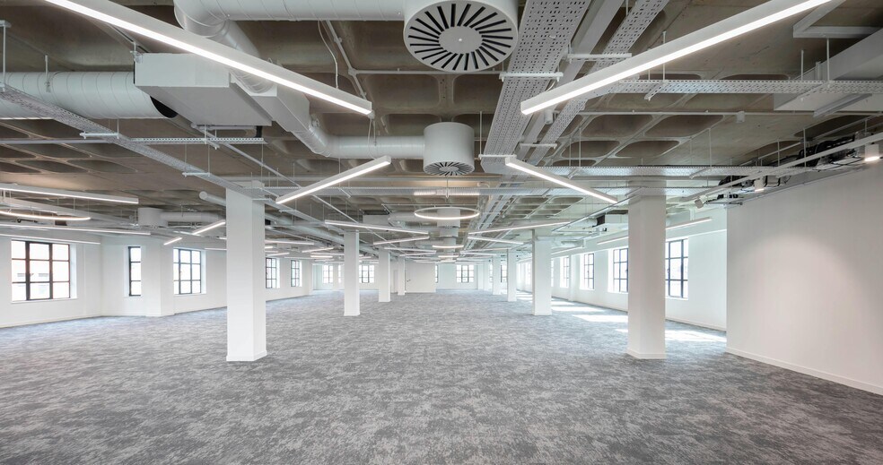 46 Clarendon Rd, Watford for lease - Building Photo - Image 3 of 15