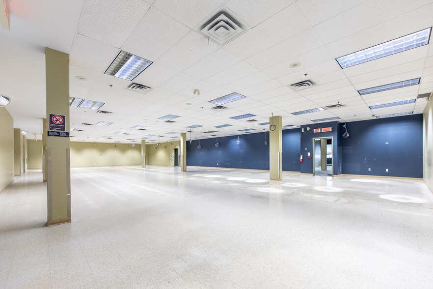 1603-1615 Dundas St E, Whitby, ON for lease - Matterport 3D Scan - Image 2 of 26