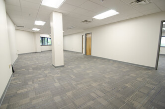 771 Corporate Dr, Lexington, KY for lease Interior Photo- Image 2 of 5