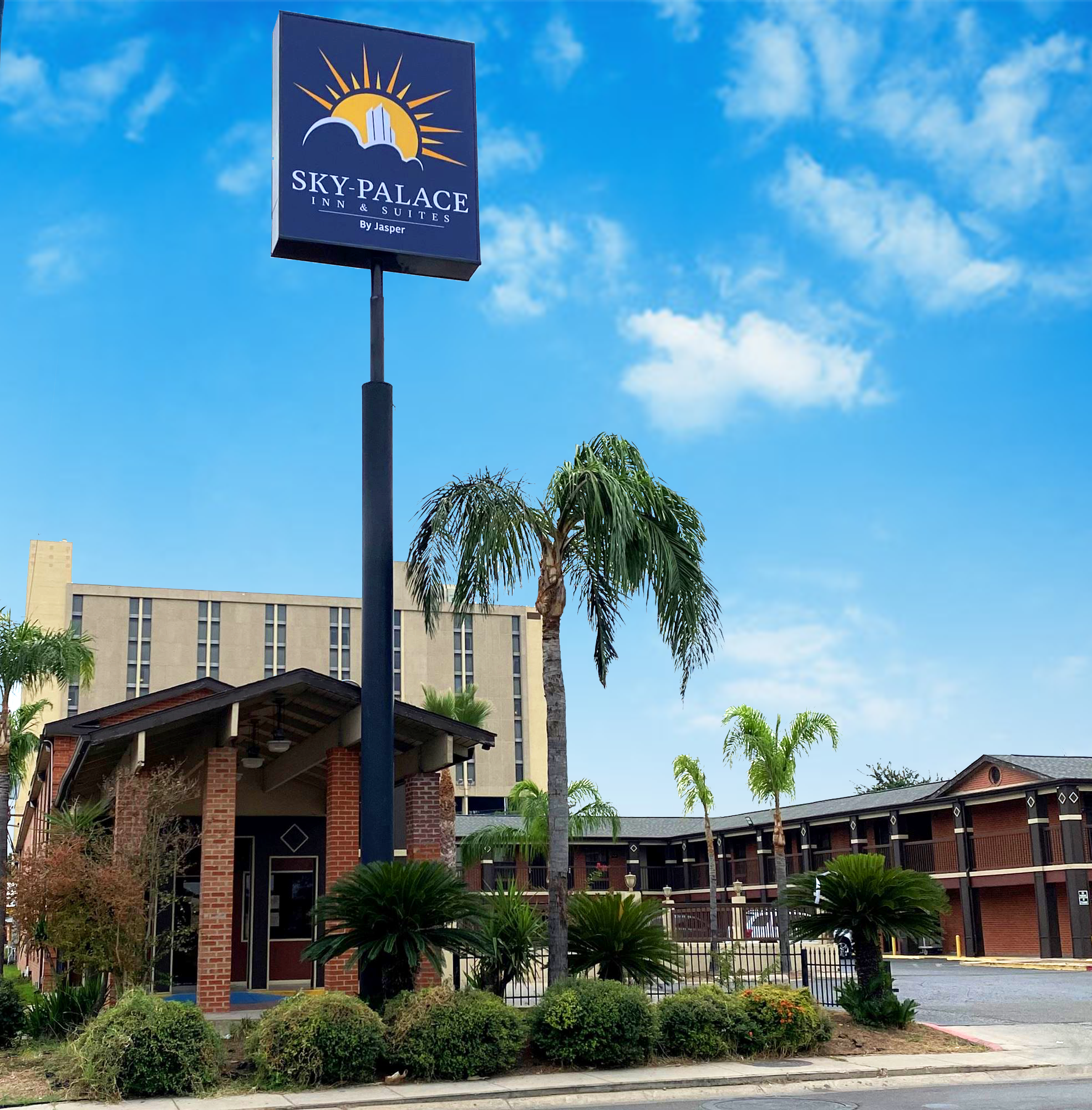 2620 Santa Ursula Ave, Laredo, TX for sale Primary Photo- Image 1 of 1