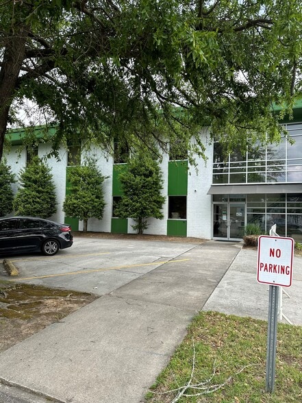 125 Ottley Dr NE, Atlanta, GA for lease - Building Photo - Image 2 of 5