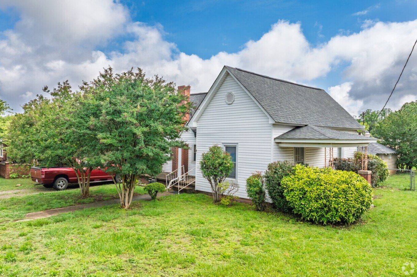 211 Railroad St, Salisbury, NC for sale Primary Photo- Image 1 of 2