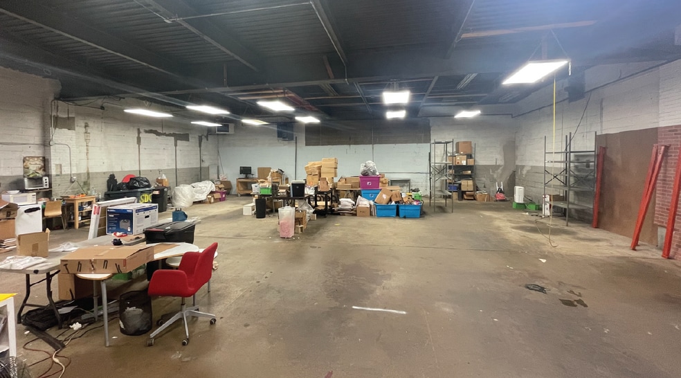 185 Woodward Ave, Ridgewood, NY for lease - Interior Photo - Image 2 of 2