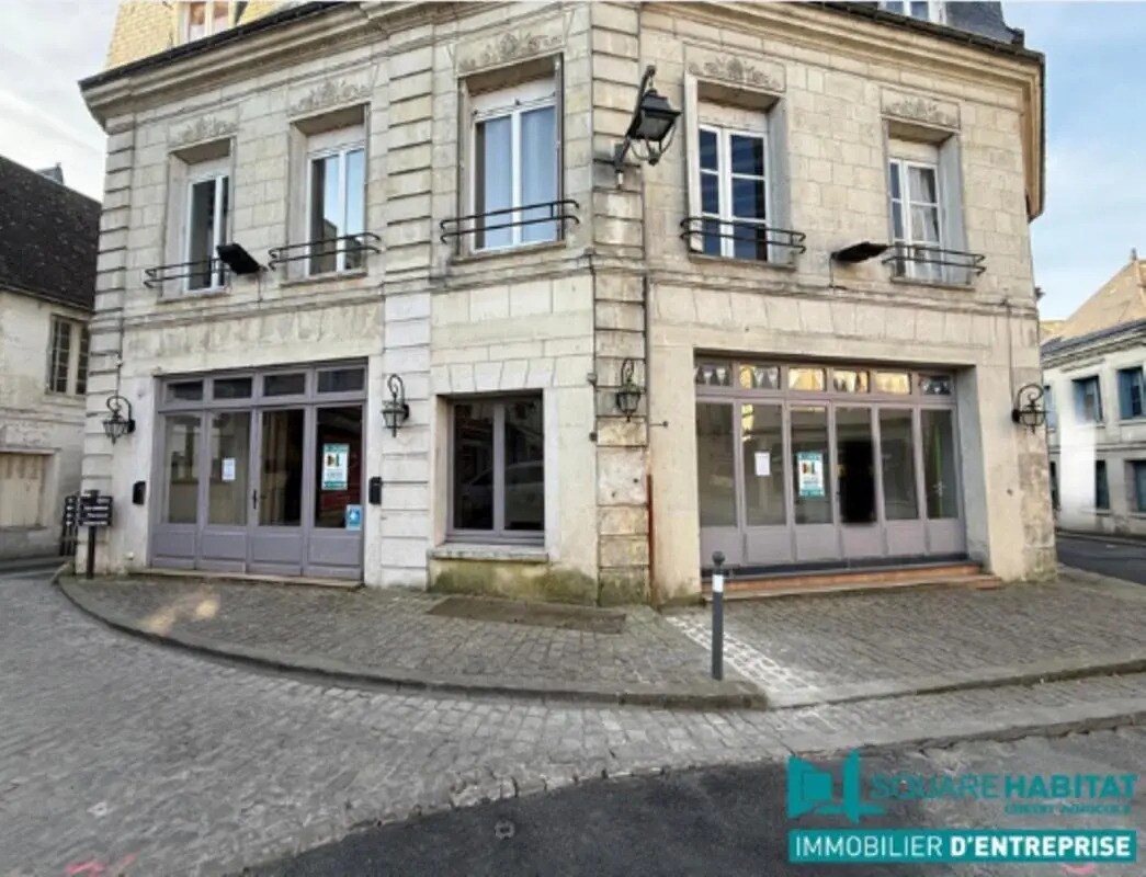 Retail in Azay-le-Rideau for lease Building Photo- Image 1 of 6