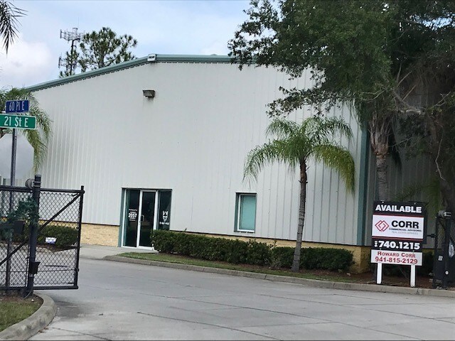 2057 60th Pl E, Bradenton, FL for sale - Building Photo - Image 1 of 1