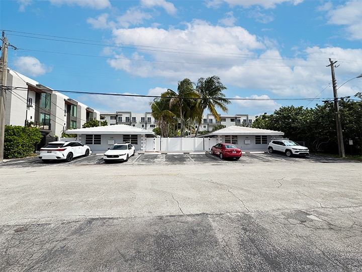 1030 N Victoria Park Rd, Fort Lauderdale, FL for sale - Building Photo - Image 1 of 18