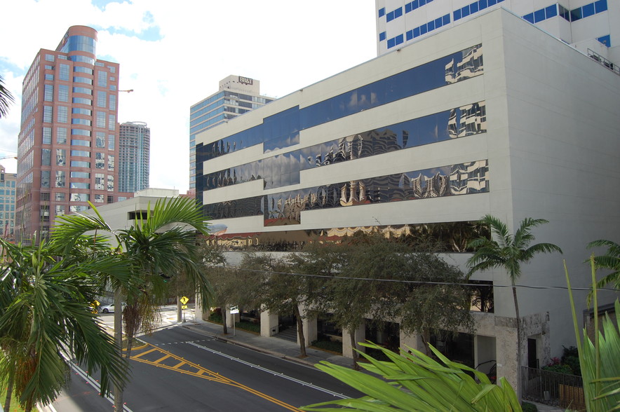 101 NE 3rd Ave, Fort Lauderdale, FL for lease - Building Photo - Image 3 of 10