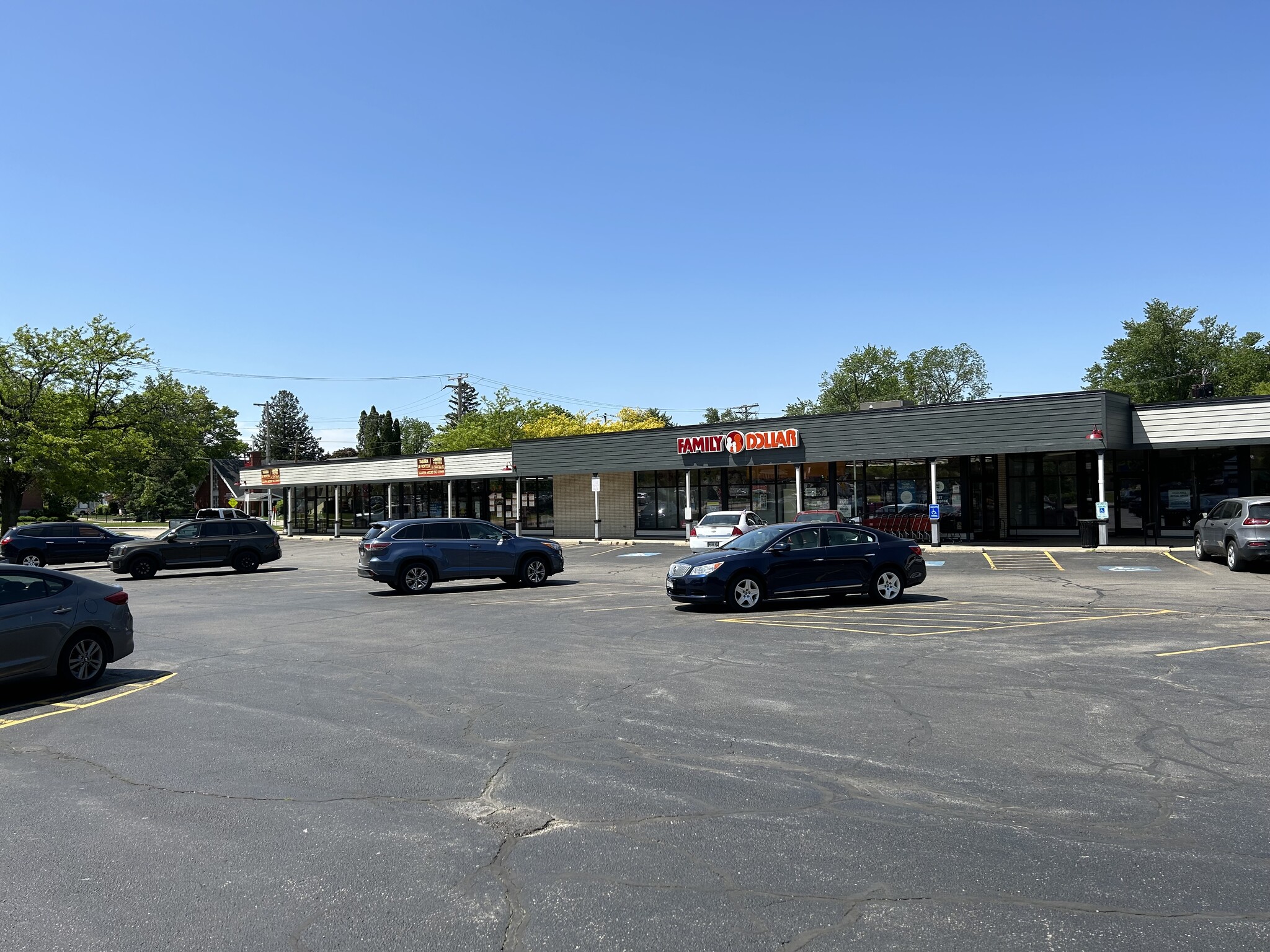 103-111 Park St, Walworth, WI for lease Building Photo- Image 1 of 9