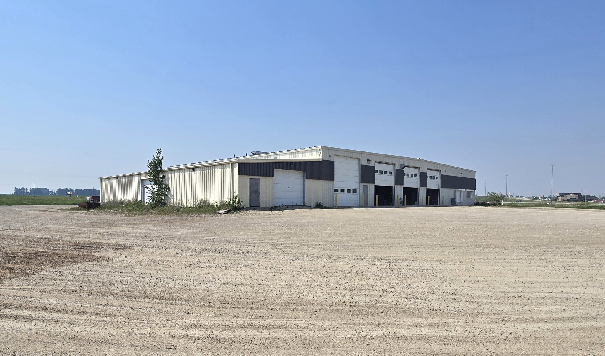 28244 Hwy 590, Red Deer County, AB for sale Primary Photo- Image 1 of 64