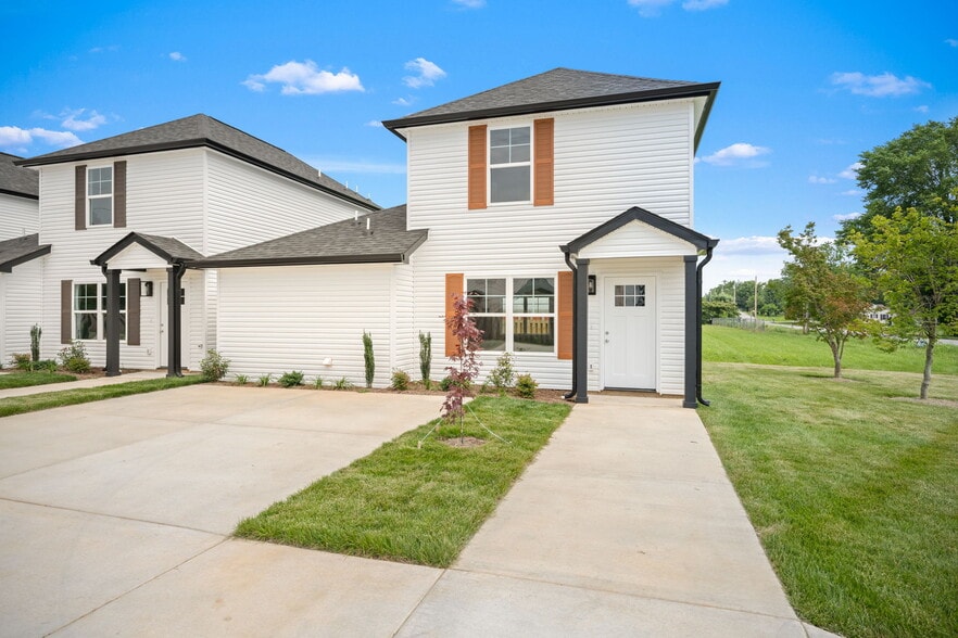 119 Mullican St, McMinnville, TN for sale - Primary Photo - Image 2 of 13