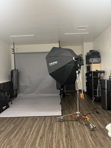 700 N Main St, Santa Ana, CA for lease - Building Photo - Image 3 of 35