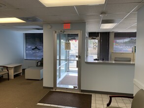 9933 S Western Ave, Chicago, IL for lease Interior Photo- Image 2 of 27