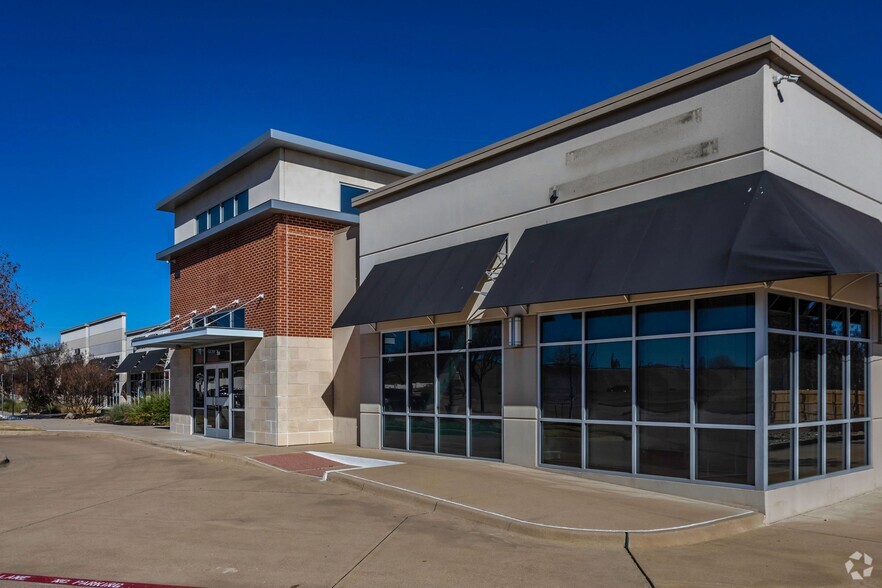 3920 W Wheatland Rd, Dallas, TX for lease - Building Photo - Image 3 of 5