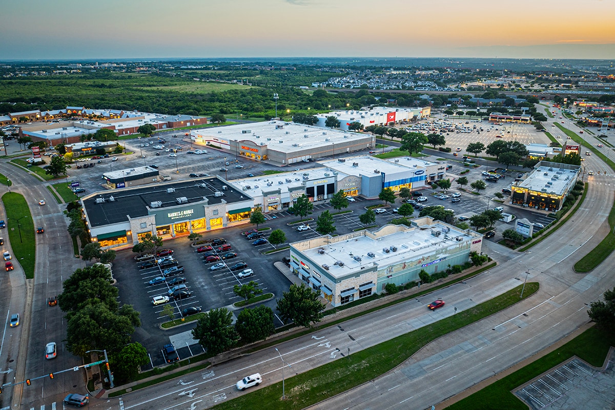 5000 S Hulen St, Fort Worth, TX for lease Building Photo- Image 1 of 13