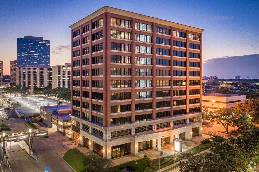 3700 Buffalo Speedway, Houston, TX for lease - Building Photo - Image 1 of 10