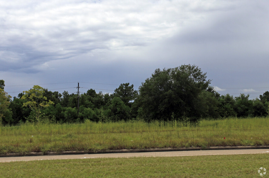 Imperial Valley Dr, Houston, TX for sale - Building Photo - Image 2 of 4