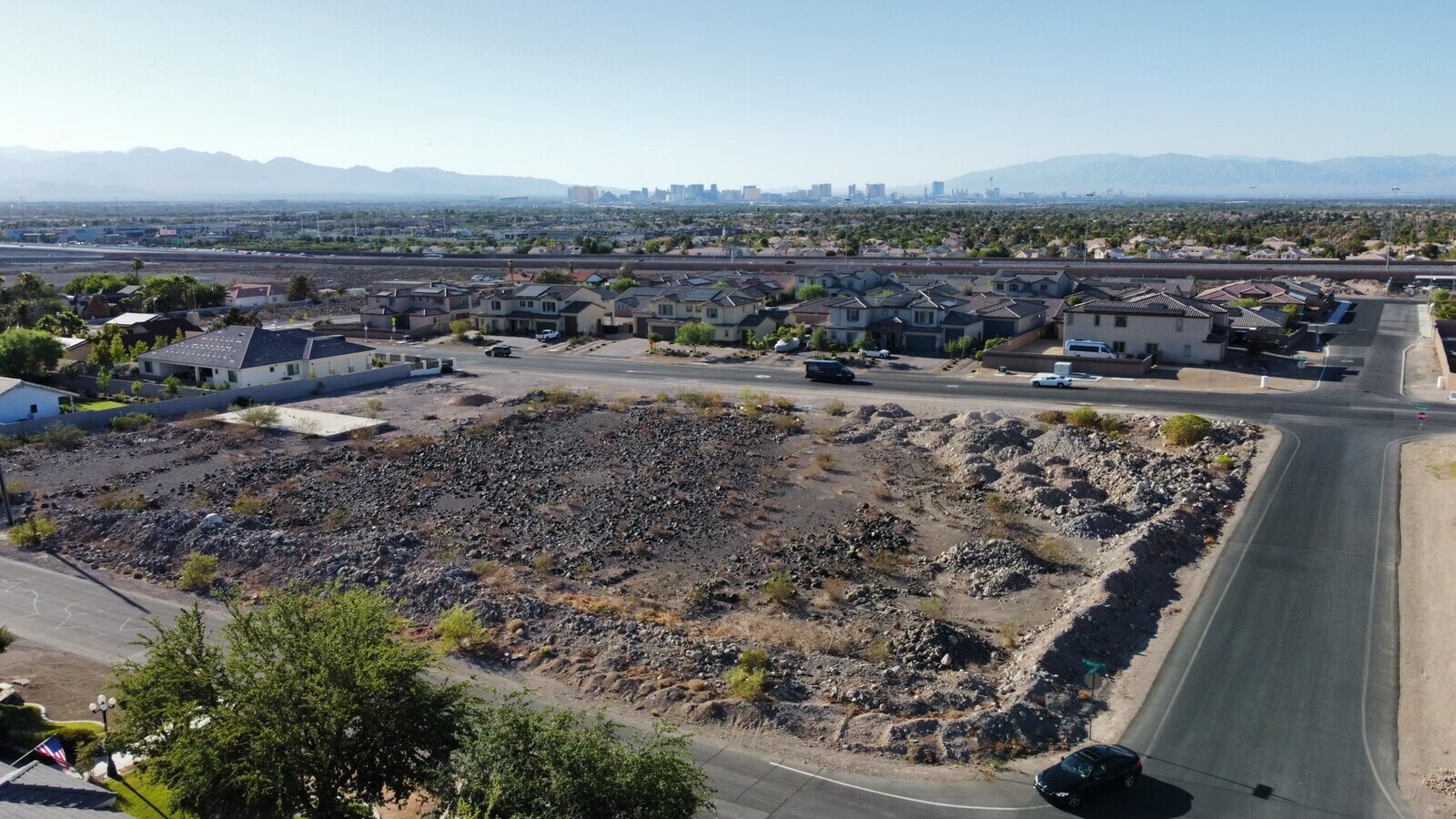 3051 Serene Ave, Henderson, NV 89074 SELLER CARRY 6 custom home