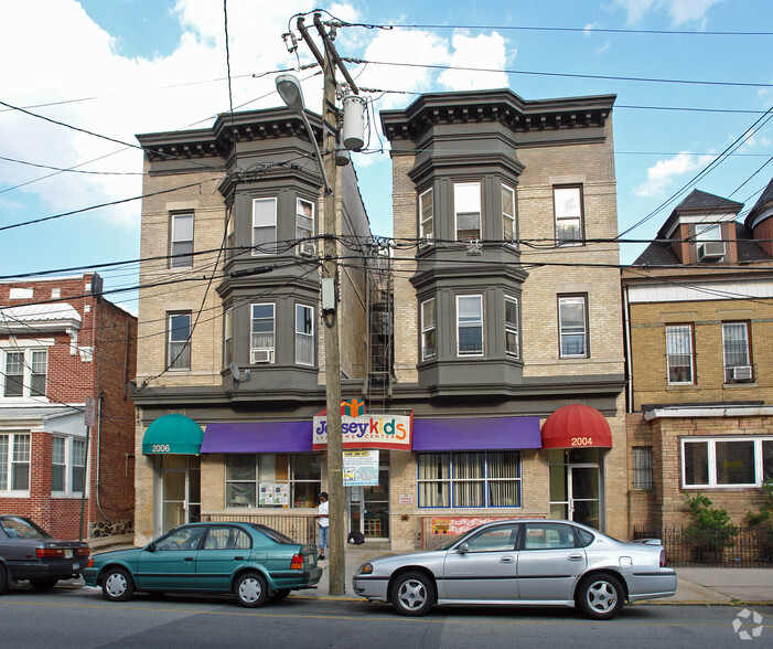 2004 New York Ave, Union City, NJ for lease - Building Photo - Image 3 of 8