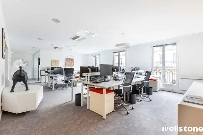 Office in Paris for lease - Interior Photo - Image 1 of 11