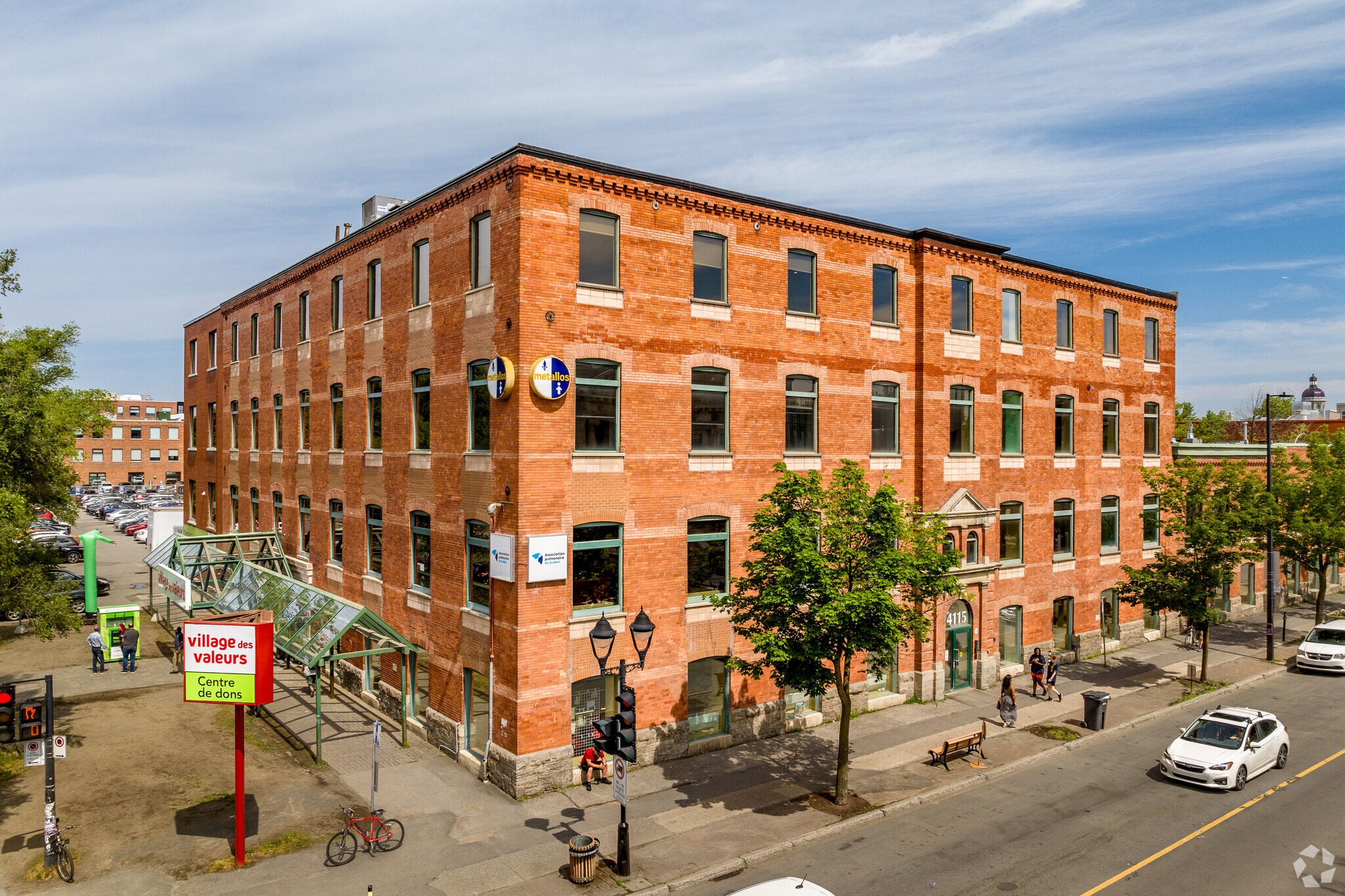 4115 Rue Ontario E, Montréal, QC for sale Building Photo- Image 1 of 1