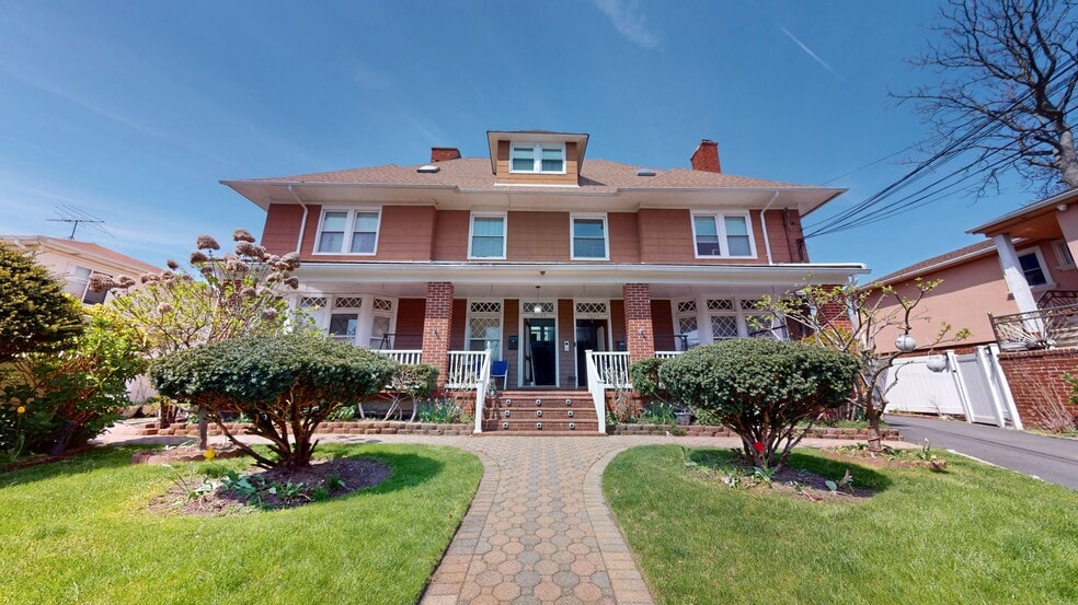 3108 Healy Ave, Far Rockaway, NY for sale - Building Photo - Image 1 of 35