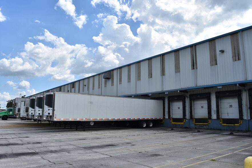 4006 N Airport Rd, Plant City, FL for sale - Building Photo - Image 2 of 16